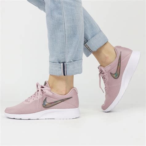 roze nike sneakers dames|Roze Nike Sportswear Sneakers voor dames online .